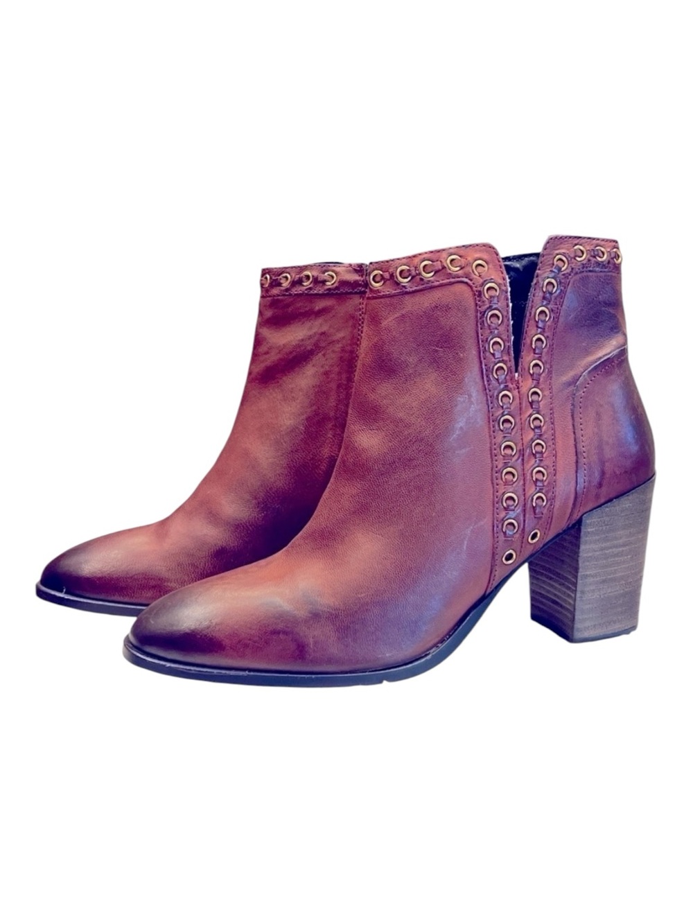 Journee Signature Jorri Bootie ankle bootie genuine leather stacked block heel